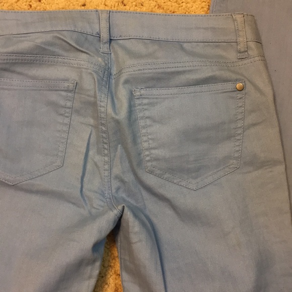 Like new Forever 21 jeans - Picture 6 of 8
